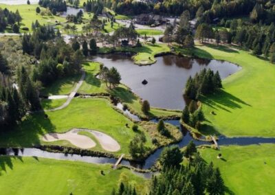 Golf Royal Laurentien – 1 joueurs avec voiturette (Utilisable lundi au jeudi après 15h00 saison 2026)