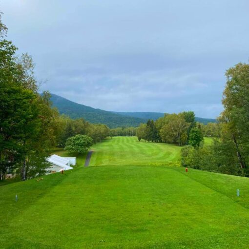 Club de golf Mont Ste-Anne (Saint-Ferréol) - 18 trous en voiturette - lundi au jeudi après 12h00