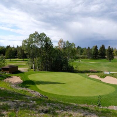 Golf Lac St-Jean - 2 joueurs en voiturette - Valide en tout temps après 13h00 pour la saison 2026